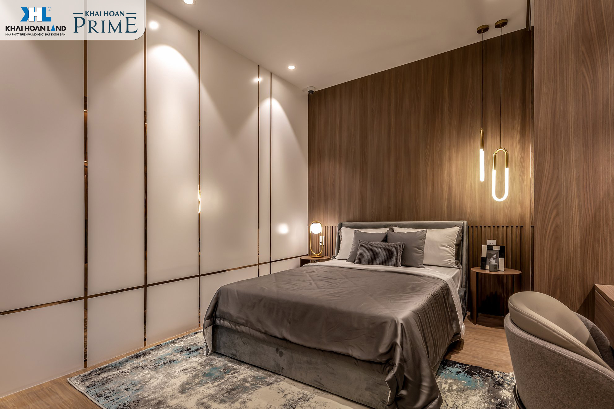 Phòng khách căn hộ mẫu Khải Hoàn Prime nội thất cao cấp, view sông.